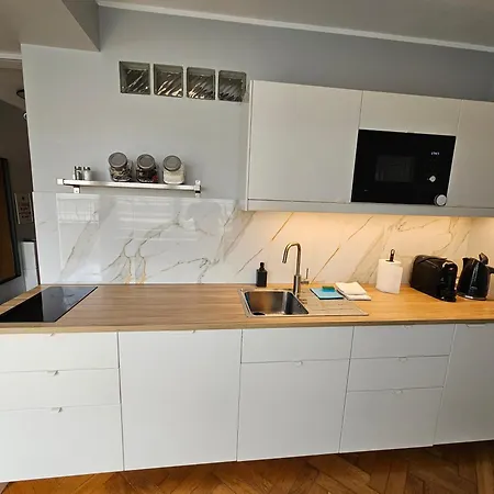 Swietojanska 104 * Gdynia